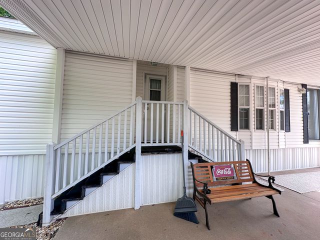 68 Nomad Trail, Cleveland, GA 30528
