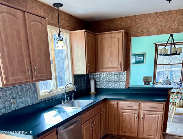 857 Monmouth Road, Cream Ridge, NJ 08514