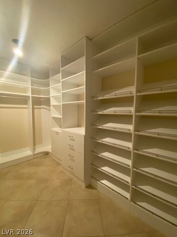 8935 Gagnier Boulevard, Las Vegas, NV 89113
