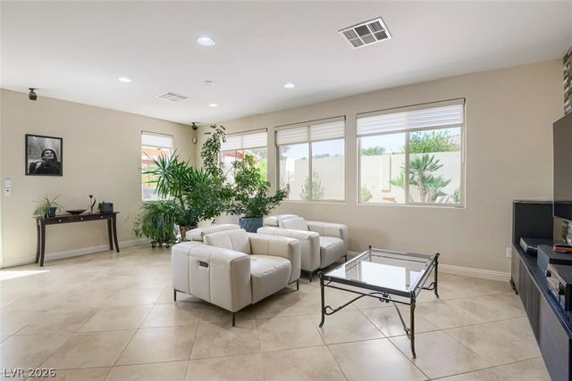 8935 Gagnier Boulevard, Las Vegas, NV 89113