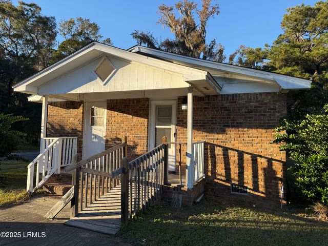 38 Ramsey Road, Beaufort, SC 29906