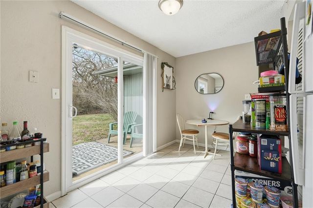 804 NE BANNER Drive, Lee's Summit, MO 64086