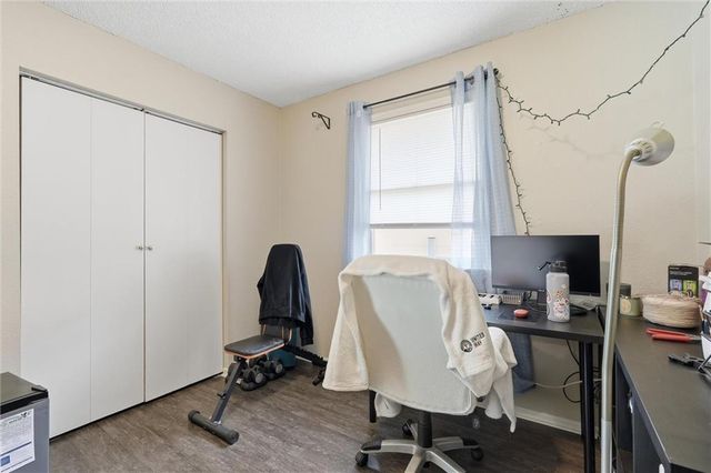 804 NE BANNER Drive, Lee's Summit, MO 64086