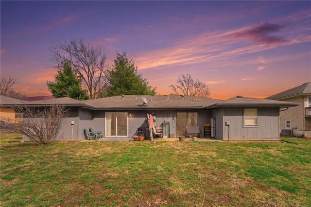 804 NE BANNER Drive, Lee's Summit, MO 64086