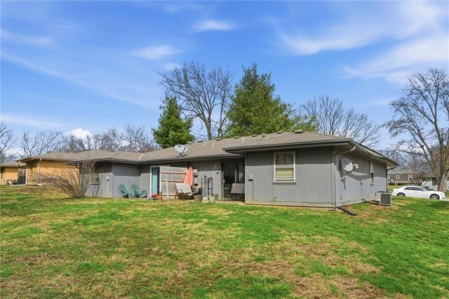 804 NE BANNER Drive, Lee's Summit, MO 64086