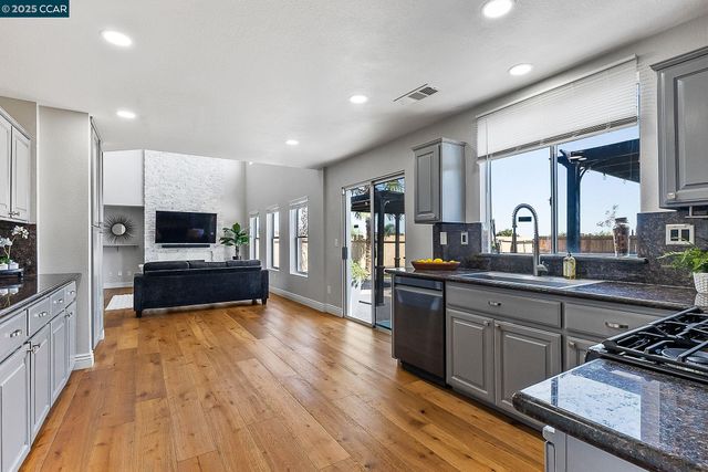 5243 Delta View Way, Antioch, CA 94531