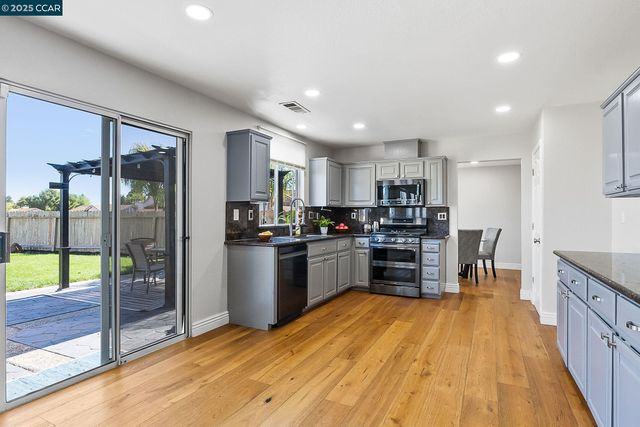 5243 Delta View Way, Antioch, CA 94531
