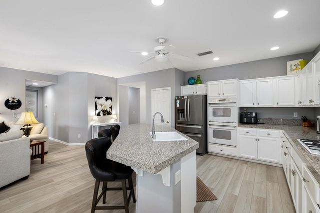 60477 Desert Shadows Drive, La Quinta, CA 92253