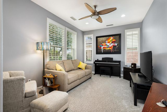 60477 Desert Shadows Drive, La Quinta, CA 92253