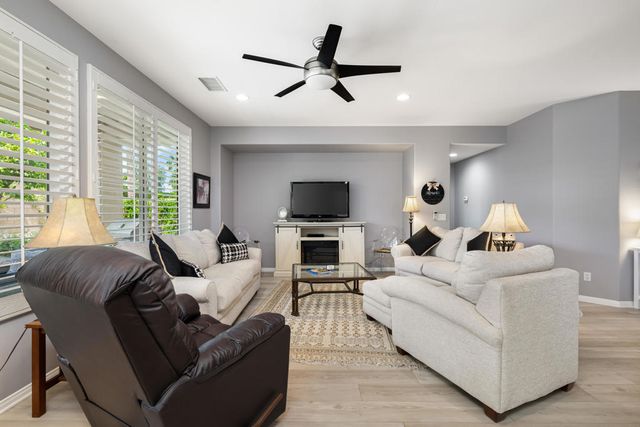 60477 Desert Shadows Drive, La Quinta, CA 92253