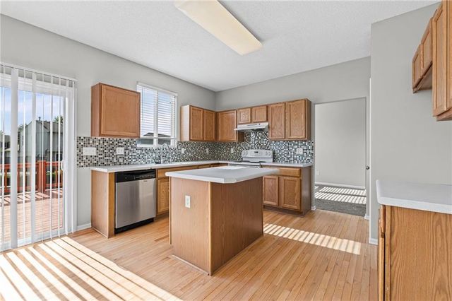 1807 W Fredrickson Drive, Olathe, KS 66061