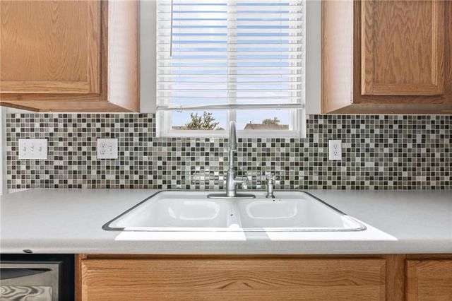 1807 W Fredrickson Drive, Olathe, KS 66061