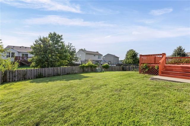 1807 W Fredrickson Drive, Olathe, KS 66061
