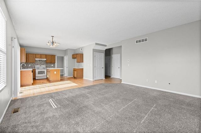 1807 W Fredrickson Drive, Olathe, KS 66061