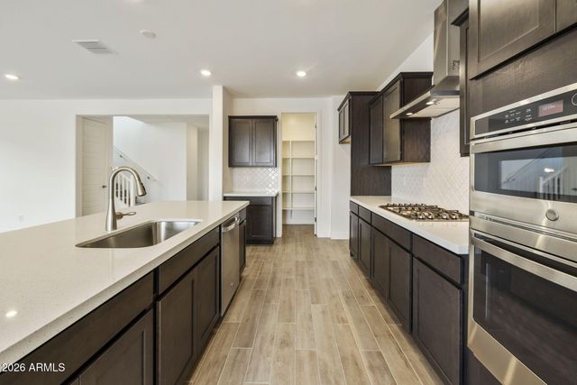 19015 W ROSE Lane, Waddell, AZ 85355