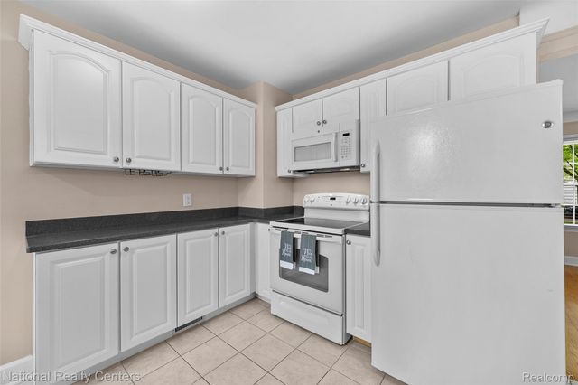 9924 Arden Street, Livonia, MI 48150