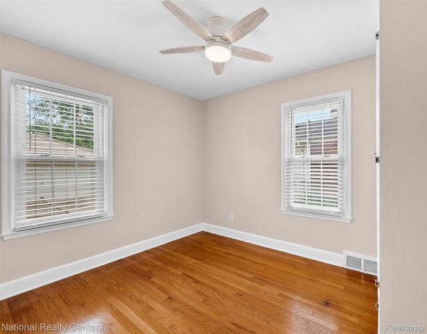 9924 Arden Street, Livonia, MI 48150