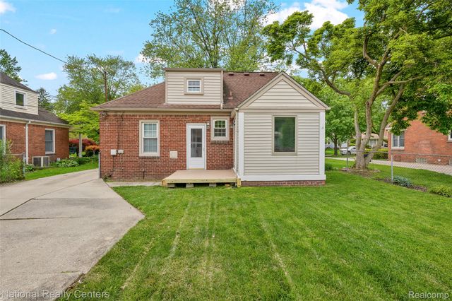 9924 Arden Street, Livonia, MI 48150