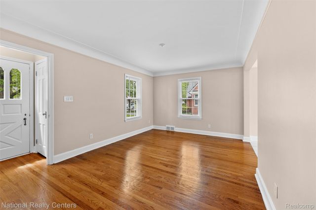 9924 Arden Street, Livonia, MI 48150