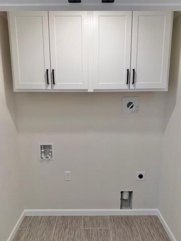 906 Woodlawn Avenue I, Saint Paul, MN 55116