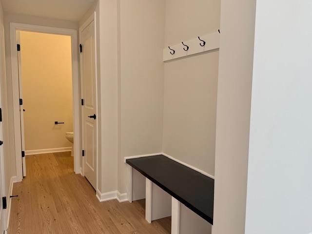 906 Woodlawn Avenue I, Saint Paul, MN 55116