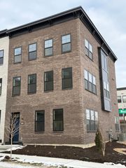 906 Woodlawn Avenue I, Saint Paul, MN 55116