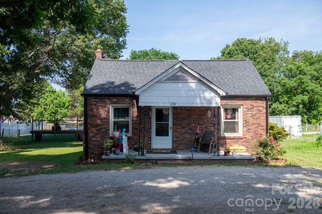 4753 S Depot Street, Claremont, NC 28610