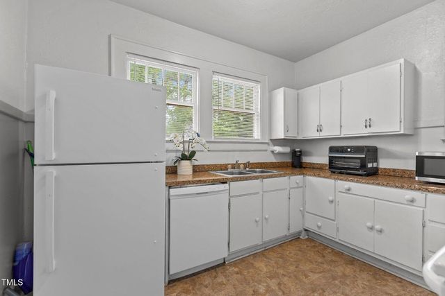 803 W Club Boulevard, Durham, NC 27701