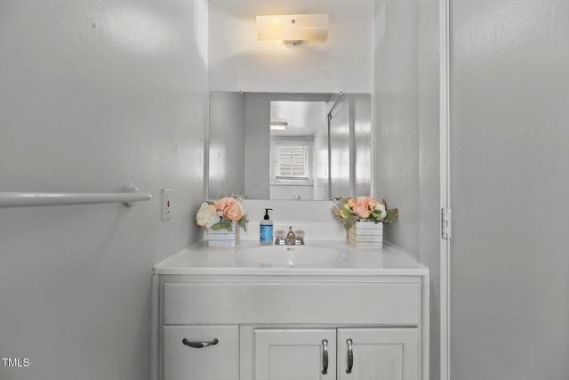 803 W Club Boulevard, Durham, NC 27701