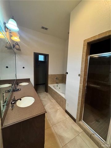 812 S 6th Street S 4, Mcallen, TX 78501