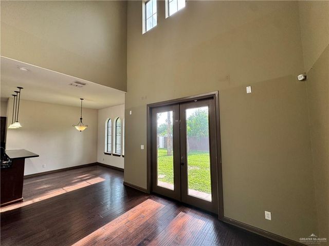 812 S 6th Street S 4, Mcallen, TX 78501