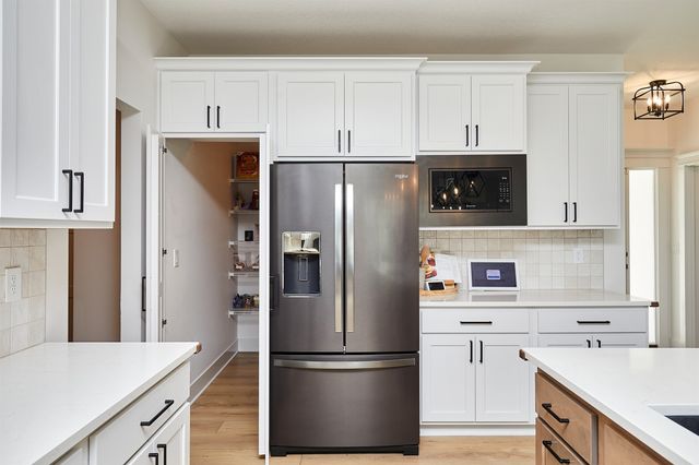 1602 NW Benjamin Drive, Ankeny, IA 50023