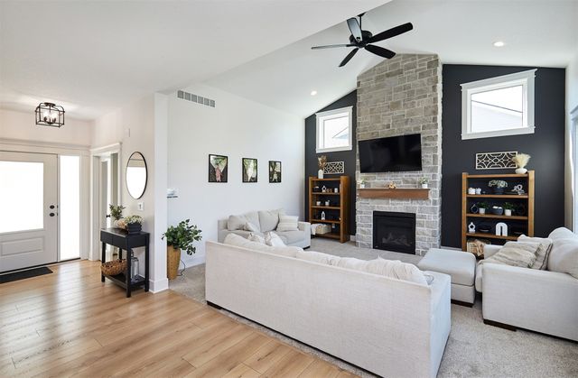 1602 NW Benjamin Drive, Ankeny, IA 50023