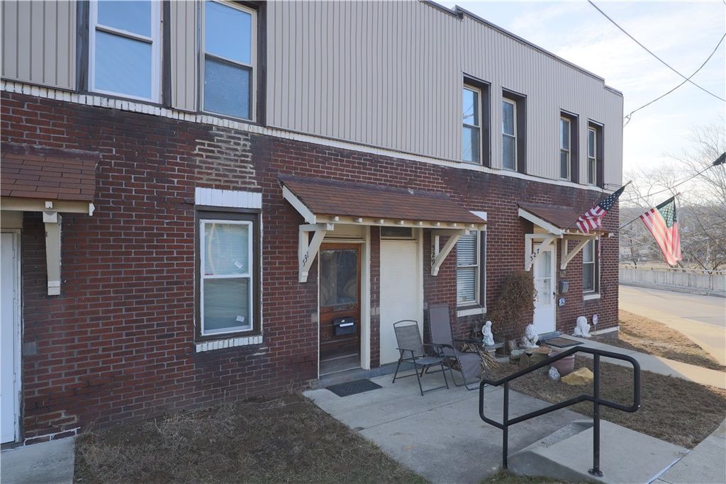 531 5th Street Ext, Trafford, PA 15085