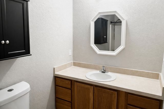 914 N Catherine Street, Terrell, TX 75160