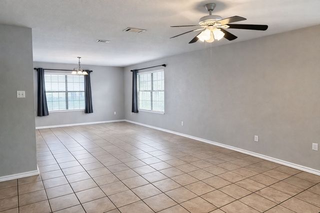 914 N Catherine Street, Terrell, TX 75160