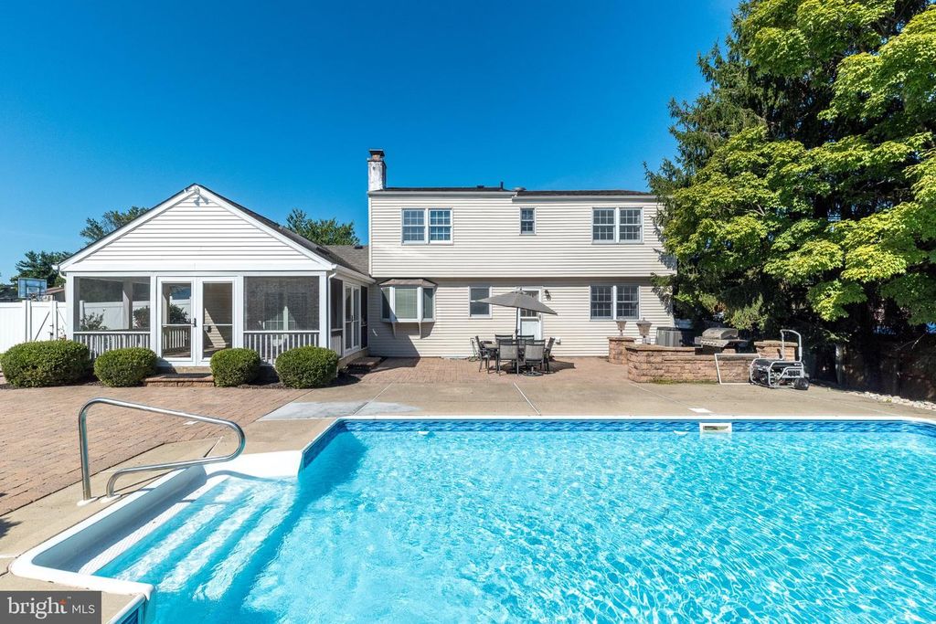 2049 VALLEY VIEW WAY, LANSDALE, PA 19446 — photo 2