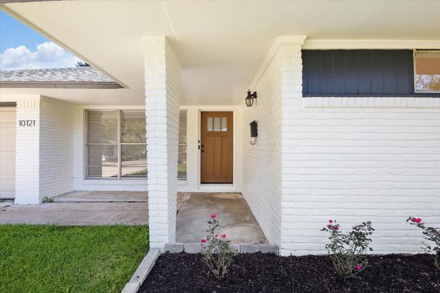 10121 Oboe Drive, Houston, TX 77025