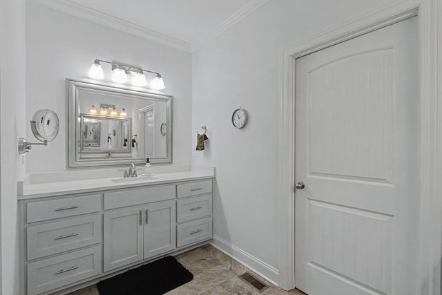 3131 Robinwood Dr, Murfreesboro, TN 37128