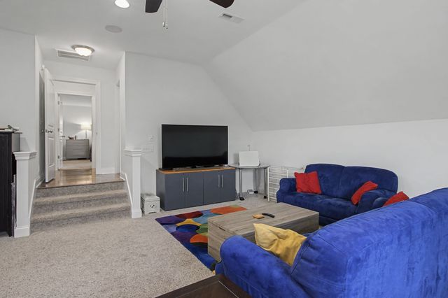 3131 Robinwood Dr, Murfreesboro, TN 37128