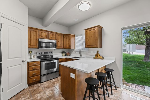 1944 N HOLLOW CT, Lehi, UT 84043