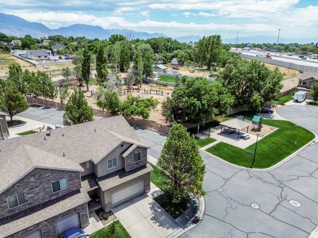 1944 N HOLLOW CT, Lehi, UT 84043