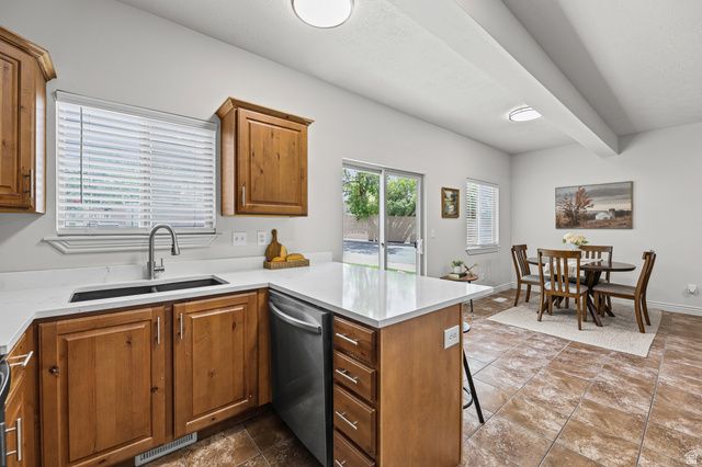 1944 N HOLLOW CT, Lehi, UT 84043