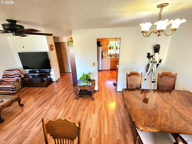 274 GEORGINNA Dr, Roseburg, OR 97471