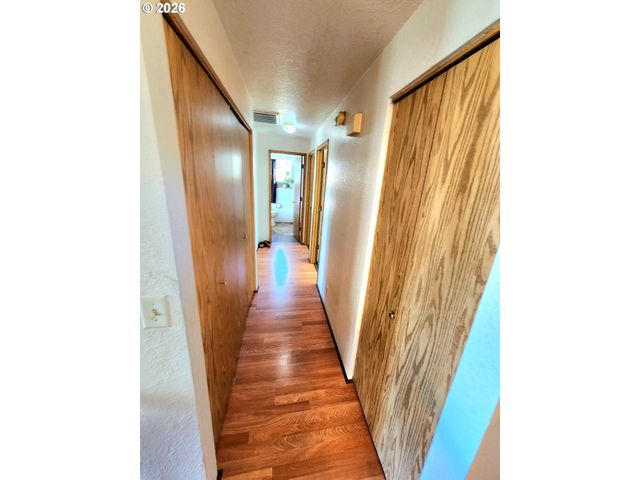 274 GEORGINNA Dr, Roseburg, OR 97471