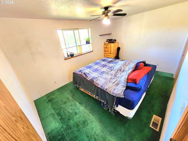 274 GEORGINNA Dr, Roseburg, OR 97471