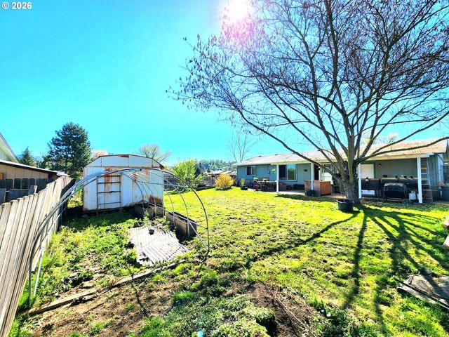 274 GEORGINNA Dr, Roseburg, OR 97471