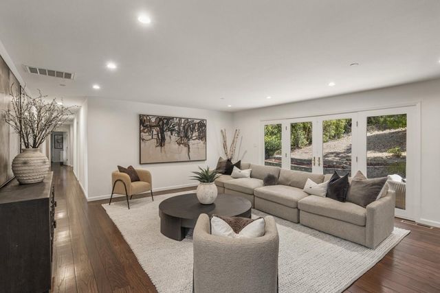 12882 Viscaino Road, Los Altos Hills, CA 94022