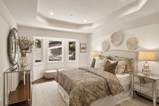 12882 Viscaino Road, Los Altos Hills, CA 94022