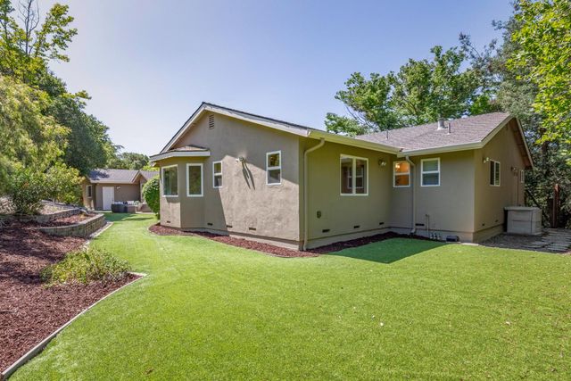 12882 Viscaino Road, Los Altos Hills, CA 94022